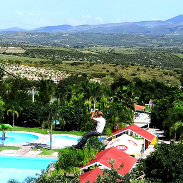 Parque Acuático La Cueva